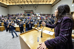 Lideranças de partidos manifestaram posições sobre projeto do Executivo. Na foto, vereadora Fernanda Melchionna