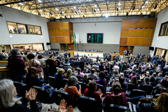 O Plenário Otávio Rocha na sessão que discutiu questão salarial dos servidores