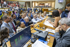 Movimentação de plenário.