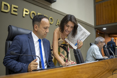 Movimentação de Plenário. Presidente Comandante Nádia passa a condução da sessão para o vice-presidente Moisés Barboza.