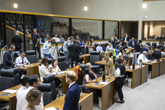 Movimentação de plenário.