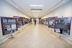 Exposição - Amor Não Combina com a Dor no T Cultural.
