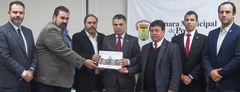 Entrega da proposta ocorreu esta manhã