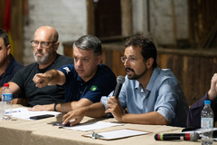6ª Reunião (Extraordinária) da CUTHAB. Pauta: Soluções para enfrentar os alagamentos e dificuldades do transporte no bairro Guarujá e proximidades. Realizada no CTG Roda de Chimarrão. Na foto, vereadores Jonas Reis (com microfone) e Coronel Ustra, proponentes da reunião