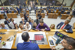 Movimentação de plenário.