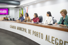 Presidente Comandante Nádia realiza a abertura do Seminário de Lideranças Mulheres Pioneiras, proposto pela vereadora Tanise Sabino.