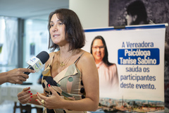Presidente Comandante Nádia realiza a abertura do Seminário de Lideranças Mulheres Pioneiras, proposto pela vereadora Tanise Sabino.