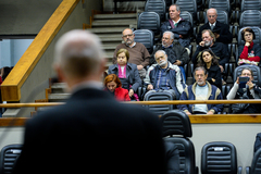 Pronunciamento contrario às propostas da prefeitura foi acompanhado por representações de categorias dos municipários