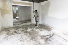 Obras de recuperação pós enchente.  Preparação das estruturas básicas para readequação das salas.  Etapa contrapisos e paredes.