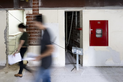 Obras de recuperação pós enchente.  Preparação das estruturas básicas para readequação das salas.  Etapa contrapisos e paredes.