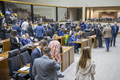 Movimentação de plenário.