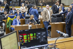 Movimentação de plenário.