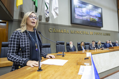 Sessão Solene em Comemoração à Independência do Estado de Israel (Yom Ha'atzma'ut), proposta pela vereadora Fernanda Barth. Na tribuna, a proponente da homenagem.