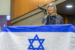 Sessão Solene em Comemoração à Independência do Estado de Israel (Yom Ha'atzma'ut), proposta pela vereadora Fernanda Barth. Na tribuna, a proponente da homenagem.