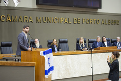 Sessão Solene em Comemoração à Independência do Estado de Israel (Yom Ha'atzma'ut), proposta pela vereadora Fernanda Barth. Na tribuna, o deputado estadual Felipe Camozzato.