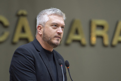 Movimentação de plenário. Na foto, o vereador Ramiro Rosário.