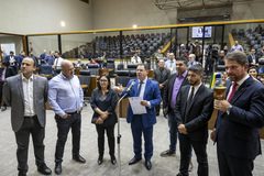 Movimentação de plenário., vereadores Moisés Barboza, Márcio Bins Ely, Giovane Byl, Gilson Padeiro, Hamilton Sossmeier, Claudia Araújo e Marcelo Bernardi formam nova bloco partidário.