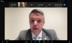 Audiência Pública realizada de forma online sobre o projeto do Executivo para a alienação de imóveis. Na foto, vereador Coronel Ustra preside a reunião