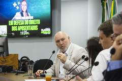Lançamento da Frente Parlamentar em Defesa do Direito do Aposentado, proposa pela vereadora Cláudia Araújo.