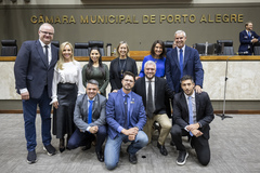 Movimentação de plenário. Formação de bloco partidário.