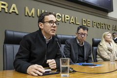 Audiência Pública debate o Projeto de Lei do Executivo Nº 028/25, que autoriza a concessão parcial dos serviços públicos de saneamento do Município de Porto Alegre (DMAE). Na foto, diretor-executivo do DAME, Vicente Perrone