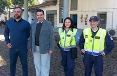 Diretor e agentes da EPTC acompanharam o vereador pelas avenidas da capital. Foto: Marco Pecker