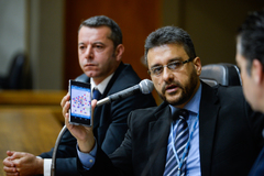Rafael Baldo (ao centro) informou que cobertura deve atingir pelo menos 80% do município