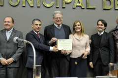 Etges recebeu a homenagem em nome dos maristas