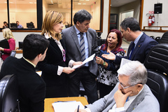 Movimentação de plenário na sessão desta segunda-feira