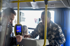 Ônibus vão poder circular sem cobrador das 22h às 4h