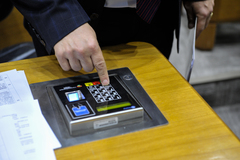 Veto foi analisado nesta quinta-feira