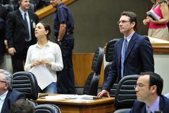 Fernanda Melchionna e Alex Fraga, ambos do PSOL, são os autores do projeto