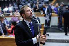 Vereador Mendes Ribeiro no Plenário Otávio Rocha