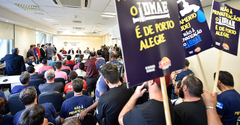 Votação de pareceres sobre processos encaminhados pelo Executivo à CMPA tratando de questões do funcionalismo público.