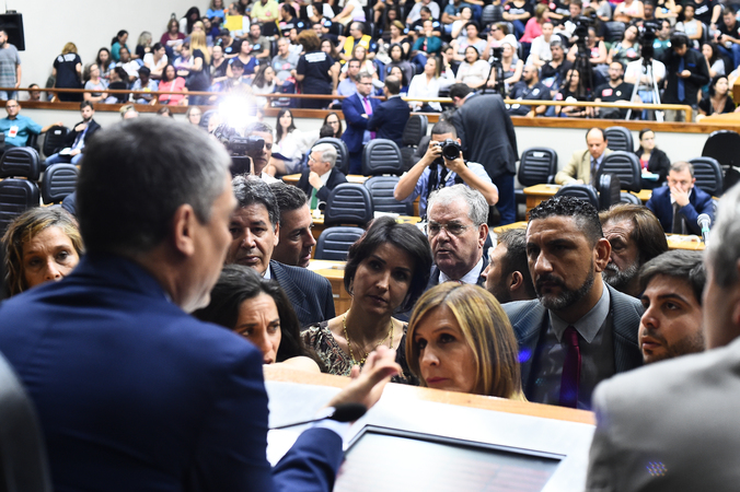 Movimentação de plenário.
