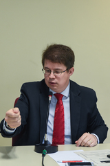 Comissão Especial para Tratar sobre o Mobiliário Urbano. Lei nº 8.279/99 e alterações posteriores. Na foto, ao microfone, o Secretário Municipal do Meio Ambiente e Sustentabilidade, Maurício Fernandes.