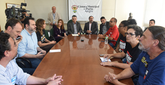 Vereadores se reuniram com Gustavo Paim (c) e municipários