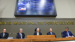 Homenagem aos 500 anos da Reforma Luterana. Na foto: da esq.: reverendo Eliseu Teichmann, pastor Paulo Friederich, vereador João Carlos Nedel, reverendo Egon Kopereck e vereador licenciado, Ramiro Rosário