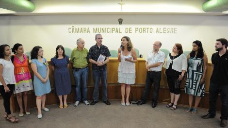 Livro "Conselhos Municipais de Porto Alegre: legislação compilada" foi lançado hoje Foto: Tonico Alvares