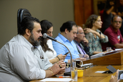 Reunião da Comissão Especial para tratar dos projetos do Executivo sobre direitos e vantagens dos servidores municipais. Apresentação do Relatório da Comissão Especial.