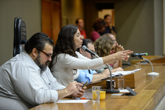 Reunião da Comissão Especial para tratar dos projetos do Executivo sobre direitos e vantagens dos servidores municipais. Apresentação do Relatório da Comissão Especial.