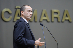 Lopes explicou como funciona o trabalho do grupo