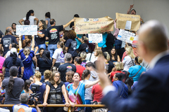 Servidores acompanharam nas galerias manifestações feitas na tribuna do Plenário Otávio Rocha