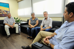 Nagelstein (d) recebeu representantes da área cultural da Capital