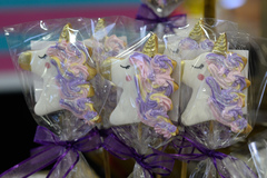 Biscoitos decorados estão entre os produtos oferecidos