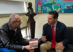 Rebelo recebeu livro de história de presente de Nagelstein (d)