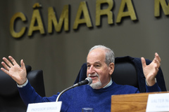 Professor e escritor foi o segundo palestrante do ciclo AulasMagnas 