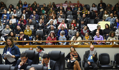 Servidores municipais acompanharam a sessão desta quarta-feira