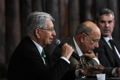 Comissão Especial do IPTU faz reunião extraordinária no bairro Sarandi. Na foto, vereador João Carlos Nedel ao microfone