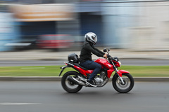 Motos são 11% da frota, mas no primeiro semestre envolveram 52% das 42 mortes no trânsito